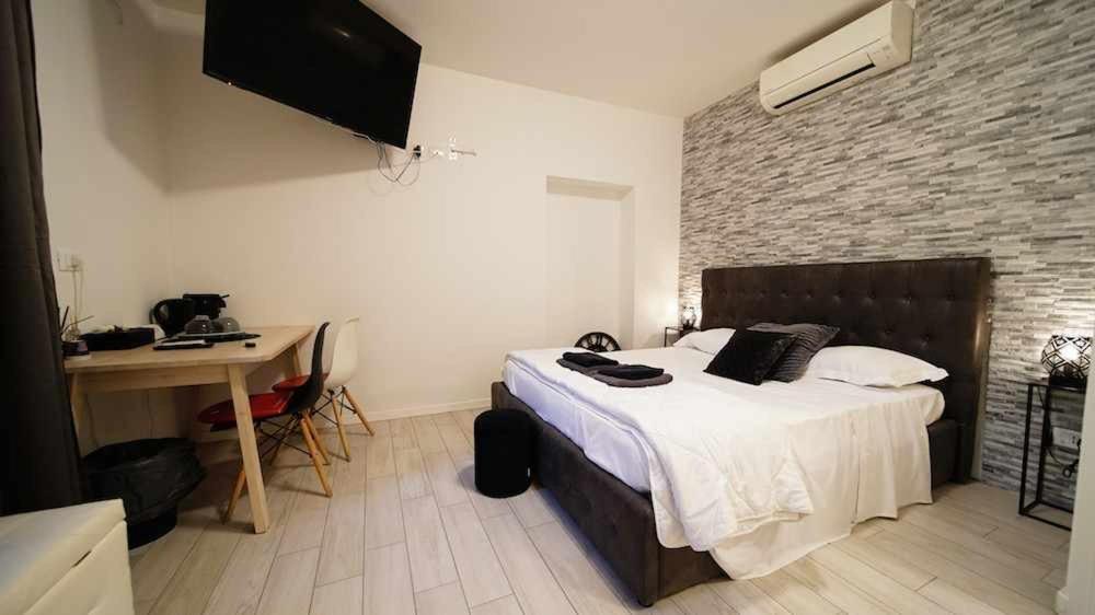 Langolo Di Laura Borgo Roma Destiny Home 3 Verona Bilik gambar